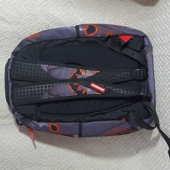 SPRAYGROUND. STAR WARS BOBA FETT BLOWOUT SHARK BACKPACK - Picture 12 of 16